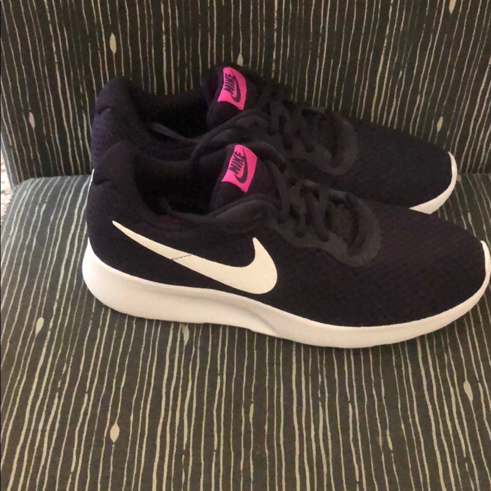 Brand new, never worn Nike Tanjun